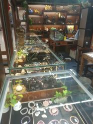 -灵彩珠宝(朗香街店)