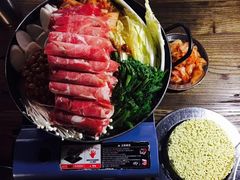 部队锅-MI WU FACTORY米屋美食工厂餐厅(绿地店)