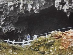-百色大石围天坑群