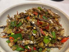 芋荷炒鱼干-客家大院·非遗赣南客家菜(郁孤台店)