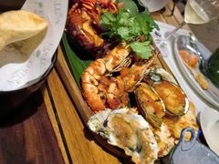 -三亚艾迪逊酒店·海滩烧烤 BARBACOA·现场乐队·浪漫晚餐·烧烤海鲜