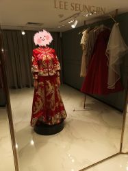 点击看大图 -GRACE KELLY婚纱与礼服(北京店)