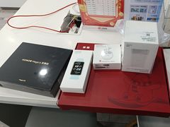 -荣耀授权专卖店(黄浦浙江中路店)