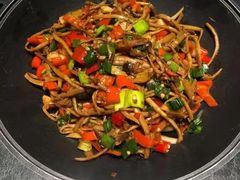 干锅茶树菇-湘小馆剁椒鱼头(金帝商务大厦店)