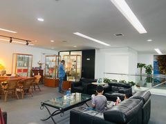 -上海宝信宝马4S店