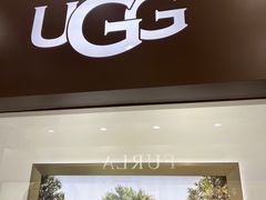 -UGG(燕莎奥特莱斯购物中心店)