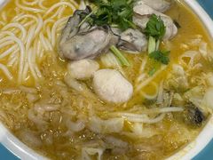 -灵芝妹子海鲜米线(劳动公园店)