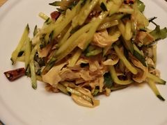 -关东小磨东北菜(上海长风大悦城店)