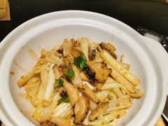 鲍鱼肉沫焗蒲菜-芳芳私房菜·精做淮扬菜(承德路店)
