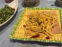 -肥肥虾庄·金牌油焖大虾(杨园滨江时代walk店)