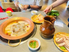 -阿婆情腊排骨火锅·野生菌季(古城旗舰店)