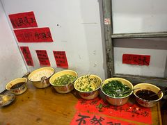 -柳州肥姨妈大骨螺蛳粉(万达中心店)