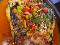 -鸣记脆皮烤鱼·海鲜烤鱼(三八广场店)