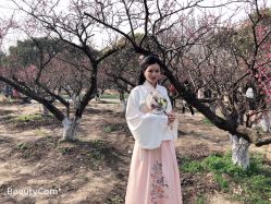 -汉仪华裳汉服馆(打浦桥店)