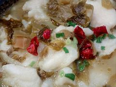 石锅酸菜鱼-周鱼小馆石锅酸菜鱼(活力汇店)