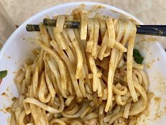 -华威达牛庄(黄埔大道西店)