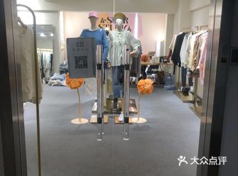 价格都说很便宜，我看了下两百多一件，性价比真的一般