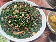 大盘肥肠鸡-易老头三样菜(南滨路总店)