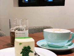 -Fridi Patisserie Cafe