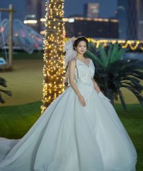 -LAFINE 兰斐婚纱礼服馆