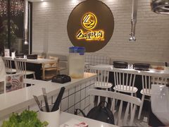 大堂-么肆烤肉·中式自助·烤肉大排档(街道口季佳PAI店)