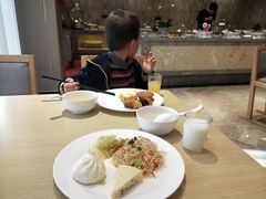 -铂逸梦秦酒店(横店梦幻谷店)
