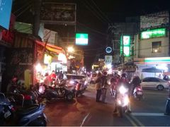 -六合夜市