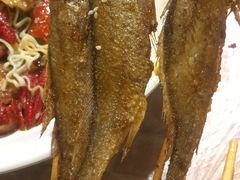 网红小黄鱼-美膳居川菜馆油焖大虾烧烤(卓刀泉店)