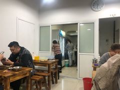 大堂-阿姨小肉摊(同济西苑店)