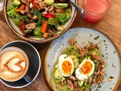 牛油果煮蛋吐司-RAC BAR(安福路店)