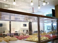 面包甜点陈列柜-奈雪的茶(华侨城创意园店)