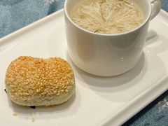 文思豆腐配黄桥烧饼-扬州香格里拉·香宫中餐厅