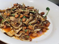 -费大厨辣椒炒肉(高铁吾悦广场店)