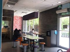 大堂-麦当劳(欢乐谷店)