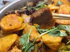 土豆炕羊肉-老字号老马炕锅烤肉城