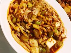 野蘑菇酸菜牛肉炒米粉-疆Jiang·新疆秘制料理