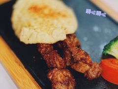 -鸣记脆皮烤鱼·海鲜烤鱼(三八广场店)