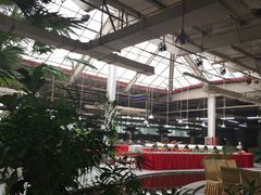 大堂-红栌温泉山庄生态美食餐厅