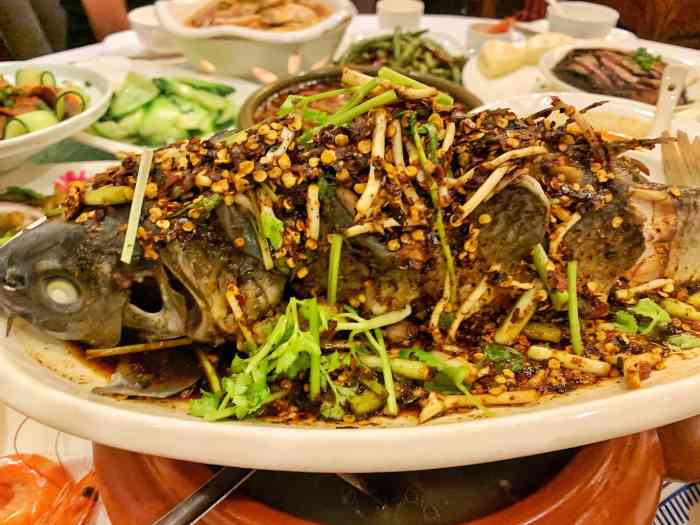 豪丽酒楼(名品店)-"豪丽酒楼在我印象中已经开了很多年了,个人.