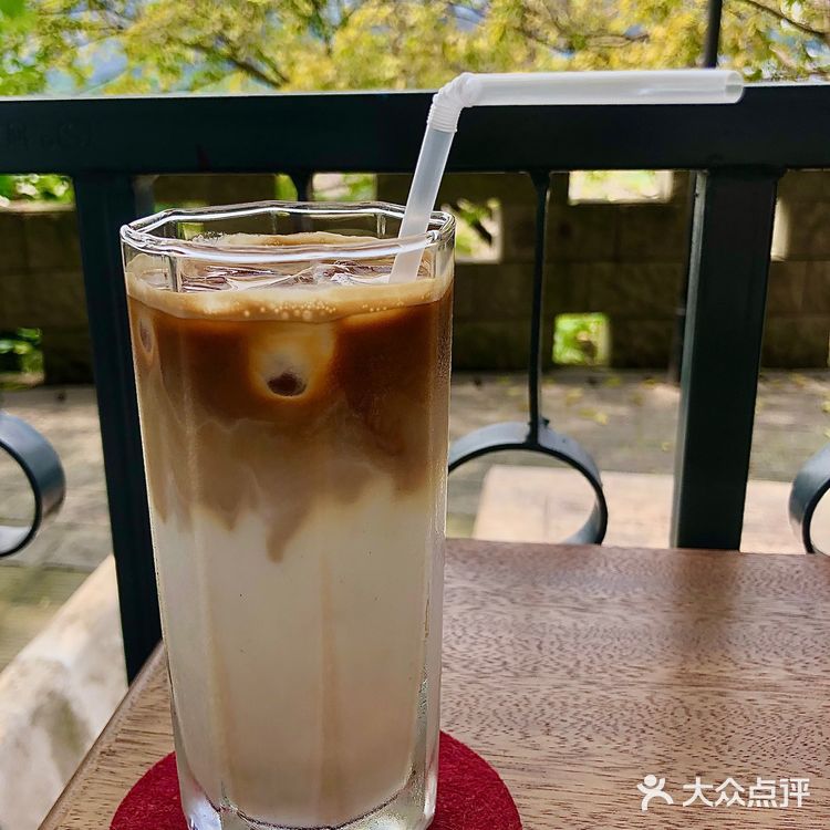 重庆｜ 咖啡大叔芭蕾舞 畅饮一壶又一壶