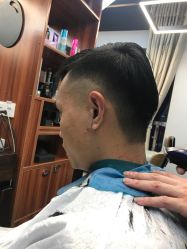 -迪罗造型•潮色接发