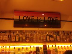 -Mx.cocktail bar
