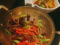 -川流不息·地道川菜·小龙虾(新松江路店)