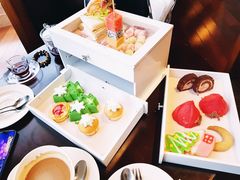 -湖景知味西餐厅•自助餐• 轻食(南京金茂威斯汀大酒店)