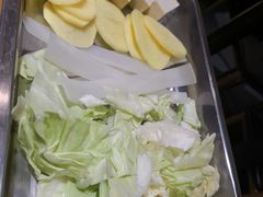 -超越炭火牛蛙火锅鸡(河东店)