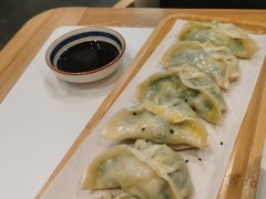 手工虾仁韭菜煎饺-吴家·非遗淮扬小馆(镇江万达广场店)