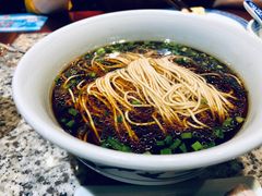 老牌阳春面-南京大牌档(香港广场店)
