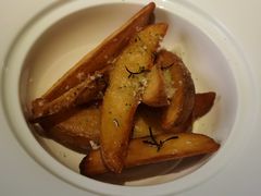 -卡普里披萨·牛扒·下午茶