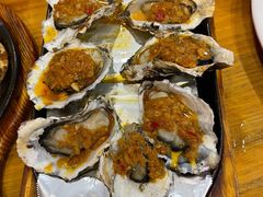 剁椒生蚝-老东镇啤酒屋海鲜加工·蒸汽海鲜·海鲜烧烤(台东店)