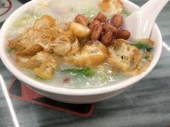 艇仔粥-穗银肠粉店(东川路店)